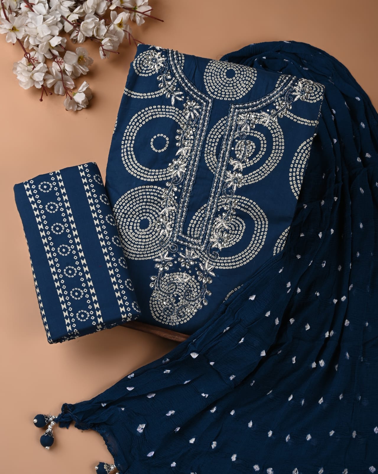 Cotton Suit with Chiffon Dupatta – The Perfect Blend of Comfort and Elegance