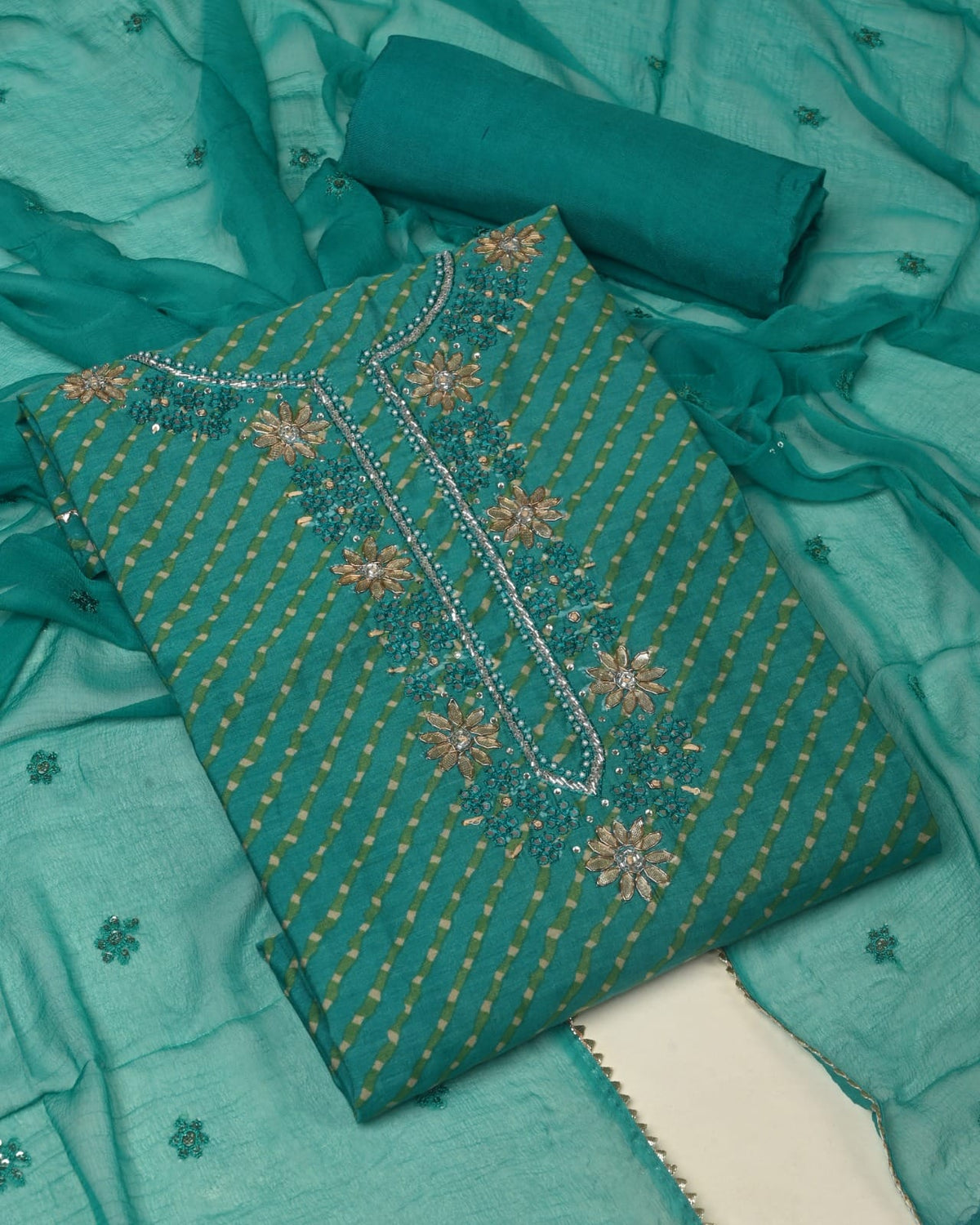 Premium Muslin Suit with Jardozi Neck & Chiffon/Modal Silk Dupatta (BCTMSCFG02)