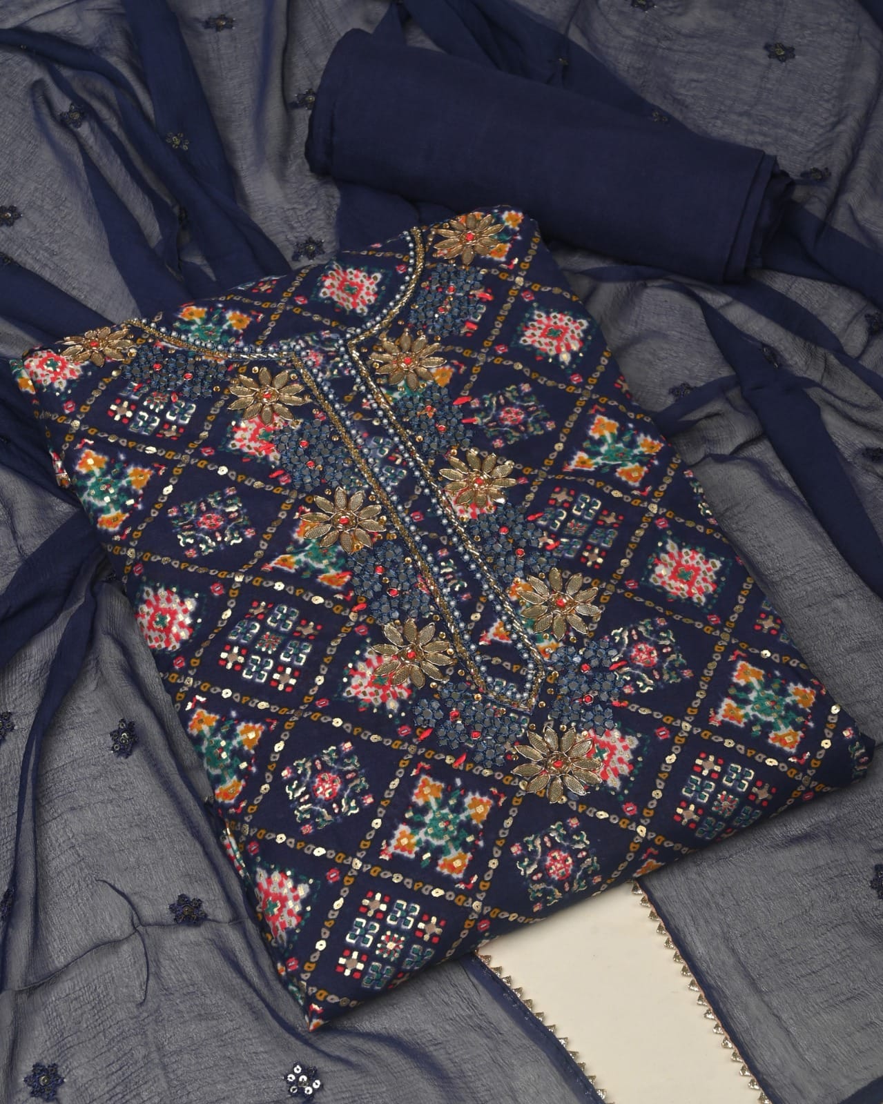 Premium Muslin Suit with Jardozi Neck & Chiffon/Modal Silk Dupatta (BCTMSCFG13)